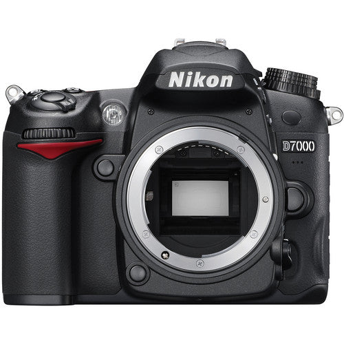 Nikon D7000/D7500 DSLR Camera with Nikon AF-S DX NIKKOR 18-200mm f/3.5-5.6G ED VR II Lens