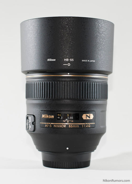 Nikon AF-S NIKKOR 85mm f/1.4G Lens Professional Kit