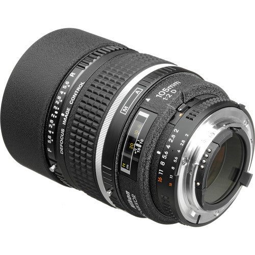 Nikon AF DC-NIKKOR 105mm f/2D Lens w/ Fp Zoom Li-on Flash | NJ