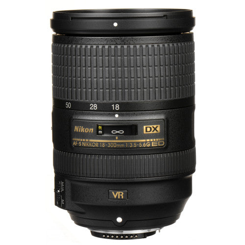 Nikon AF-S DX NIKKOR 18-300mm f/3.5-5.6G ED VR Lens Flash Bundle