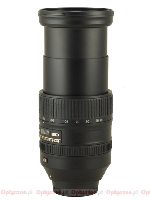 Nikon AF-S NIKKOR 28-300mm f/3.5-5.6G ED VR Lens Top Accesory Kit