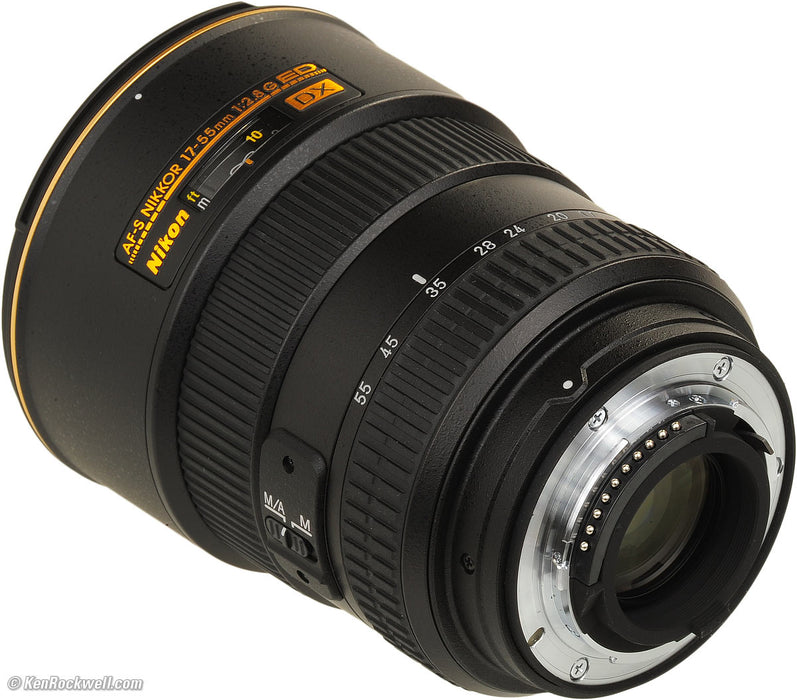 Nikon AF-S DX Zoom-NIKKOR 17-55mm f/2.8G IF-ED Flash Bundle