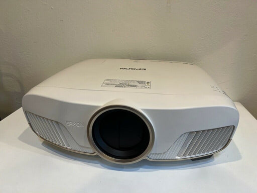 Epson PRO-UHD 5050UB HDR Pixel-Shift 4K UHD 3LCD Home Theater Projector, USED MINT 9/10