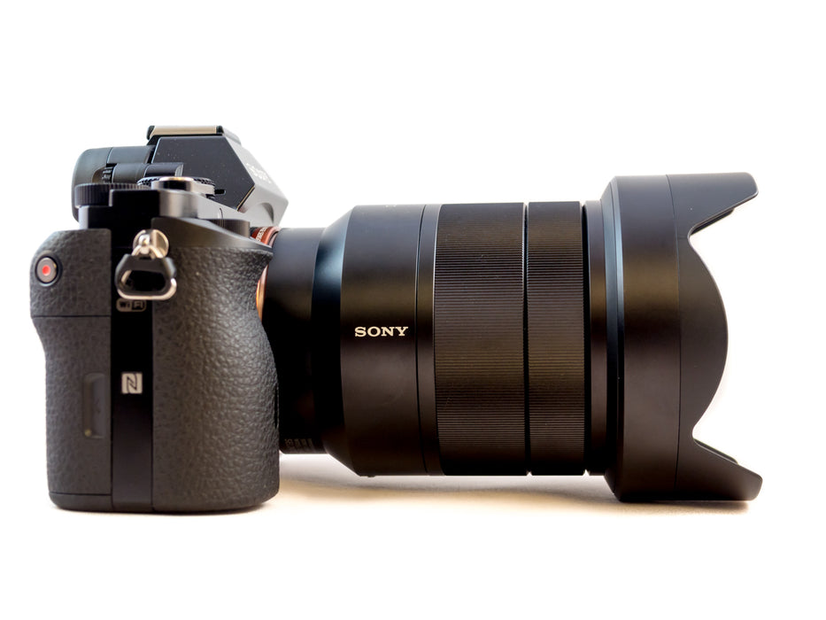 Sony Vario-Tessar T* FE 24-70mm f/4 ZA OSS